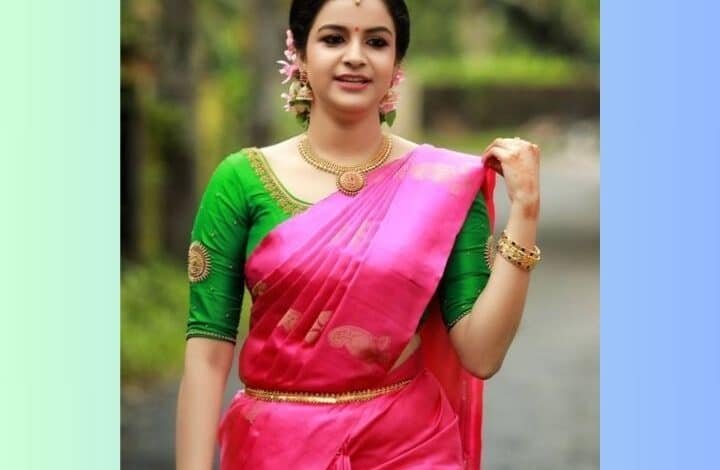 pink saree with green blouse